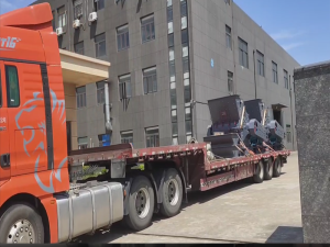 2臺PC4012一90L雙動力歐版粗粉磨成功發(fā)貨至葫蘆島